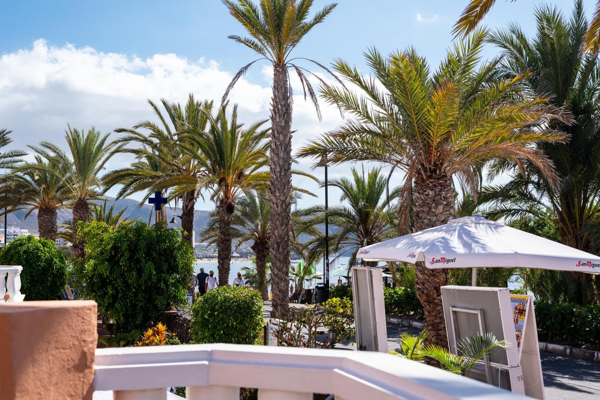 Front Americas * Playa de las Americas (Tenerife)