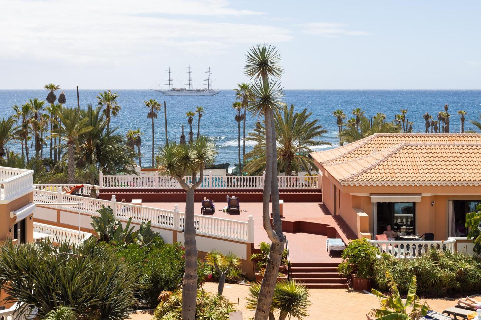 Front Americas * Playa de las Americas (Tenerife)