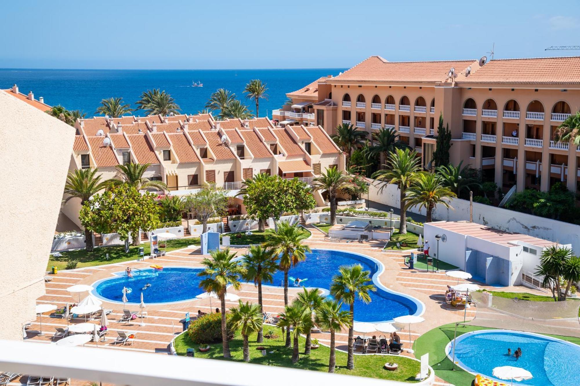 Front Americas * Playa de las Americas (Tenerife)
