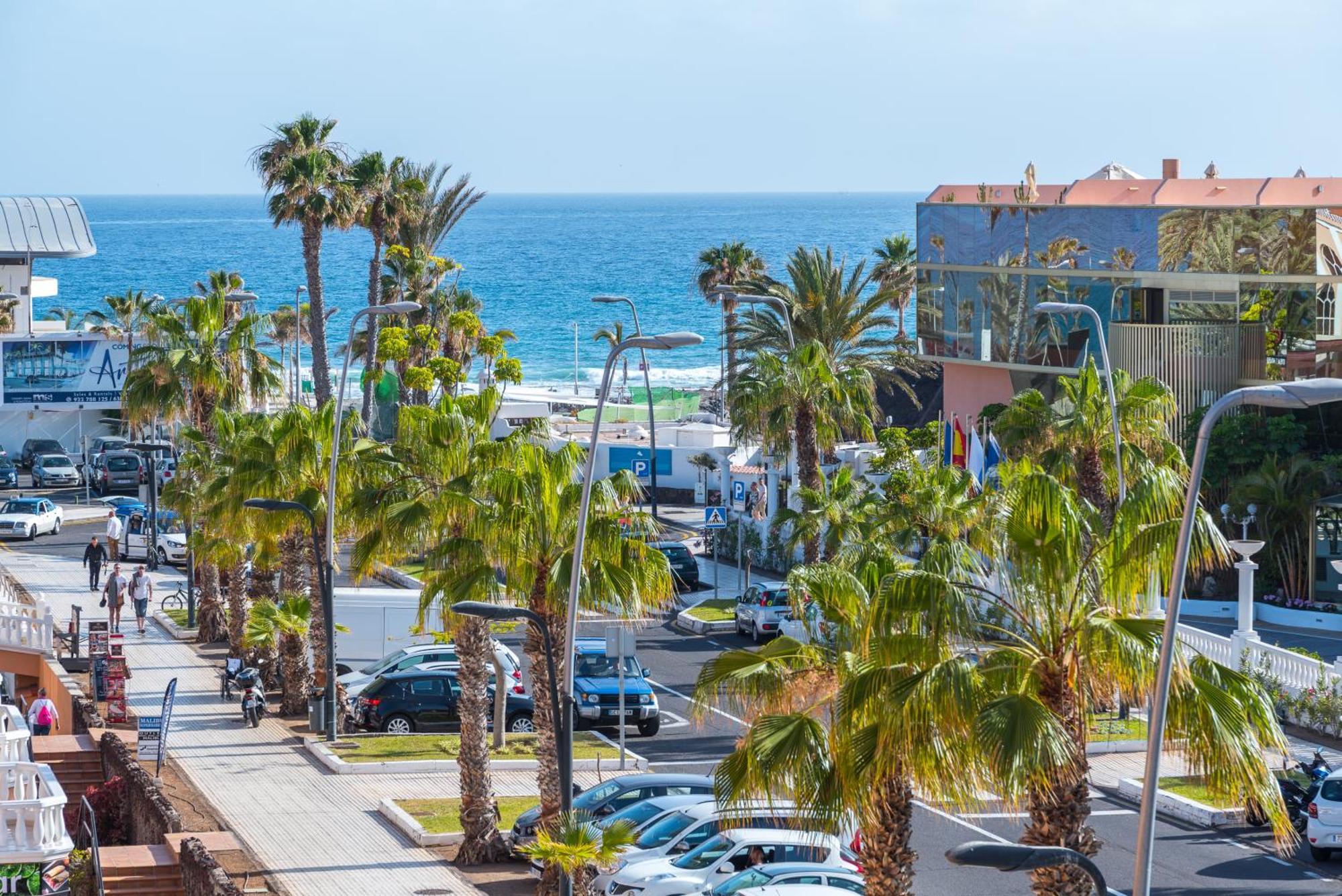 Front Americas * Playa de las Americas (Tenerife)